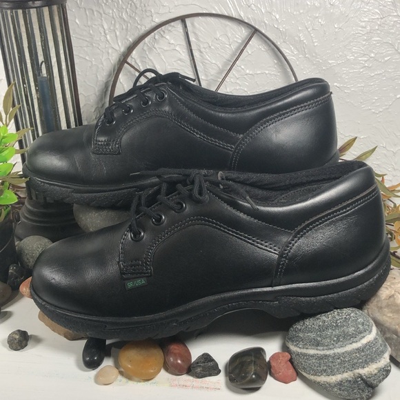 Magnum Women Non Slip Oil Resistant Lace Up Work Shoe Solid Black NWOT New Cond - Picture 6 of 16